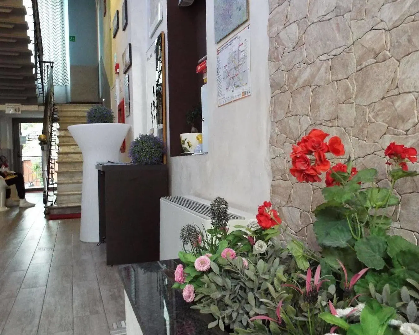 Milano Hostel 2*,  Italia