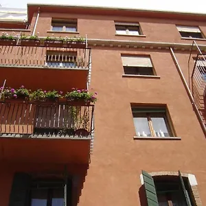 https://guesthouse-alloggi-agli-artisti.hotelinveneto.com