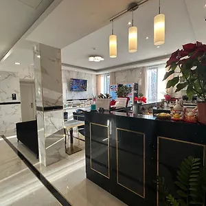 Otel Midway